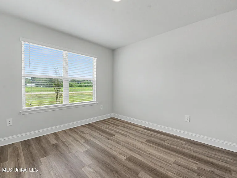 107 Mill Ct — Photo 18