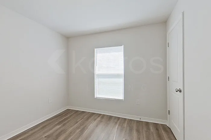 27008 Anthony Ave — Photo 14