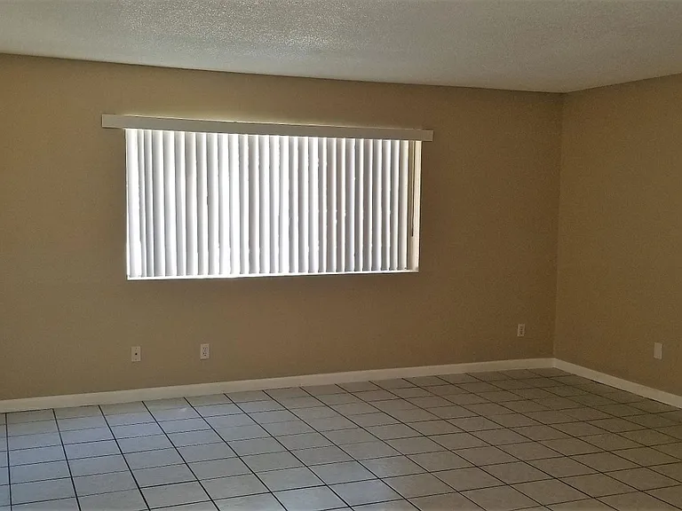 700 W University Dr #119 — Photo 3