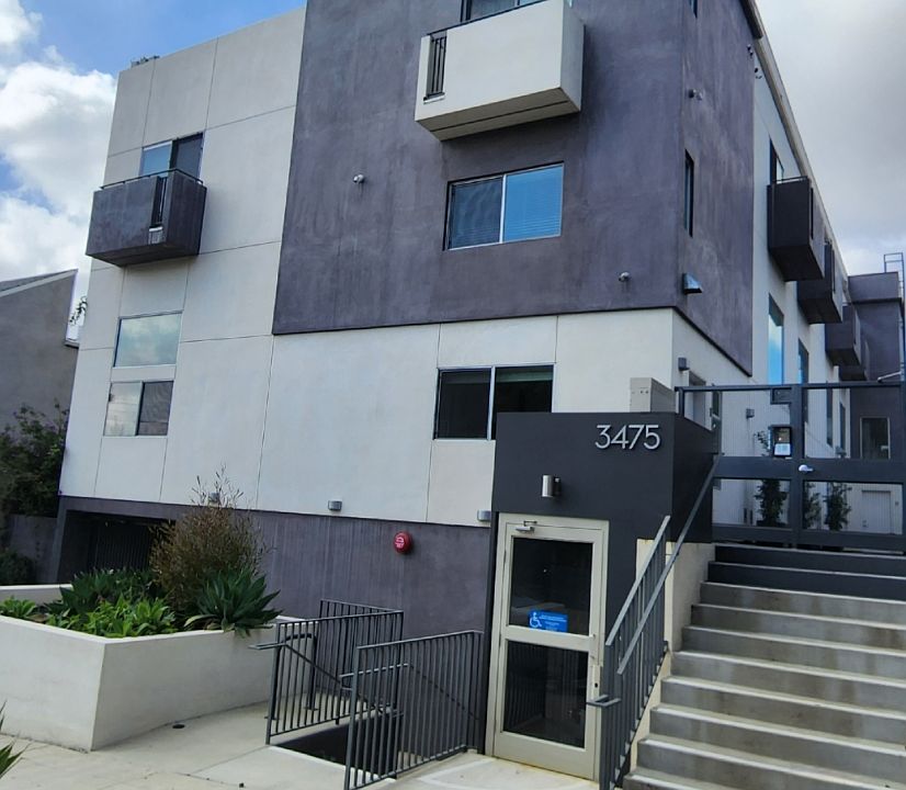 1st image of 3475 S Bentley Ave