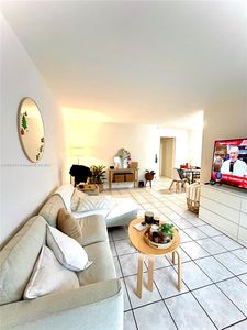 901 10th St APT 2, Miami Beach, FL, 33139