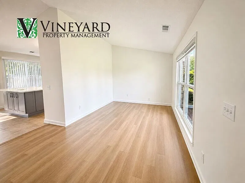 3 bed, 2.5 bath, 1808 sqft, $2,295 — Photo 4