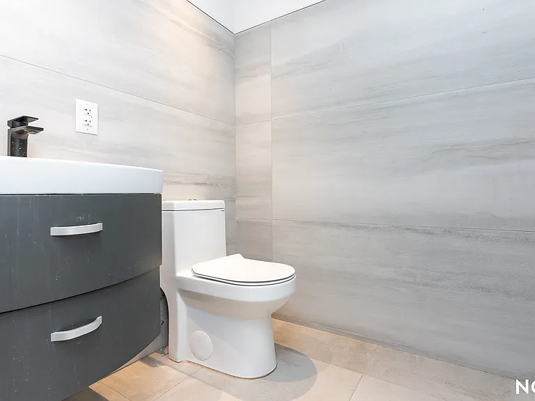 987 Bedford Ave #1F — Photo 8