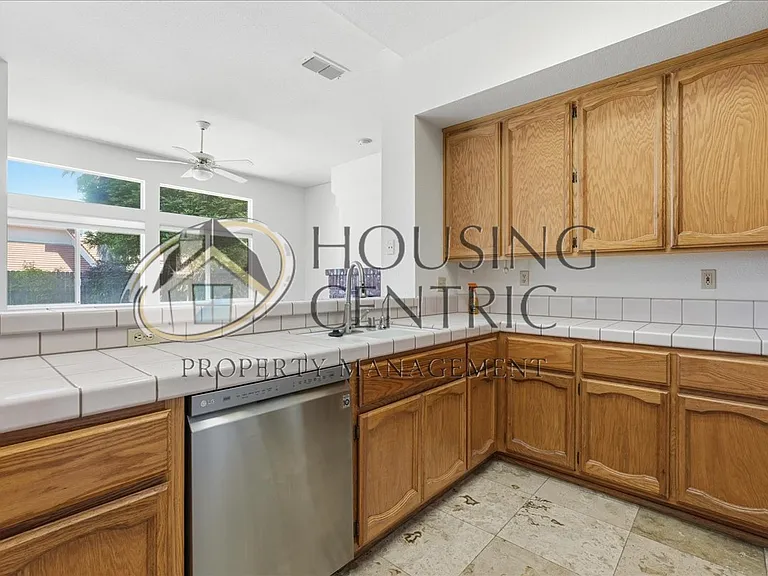 108 Pembury Way — Photo 19