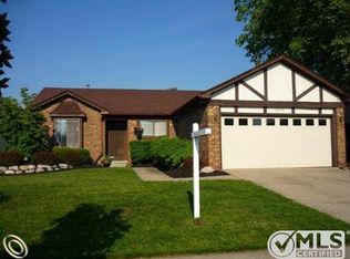 1693 Fairfax Dr, Canton, MI