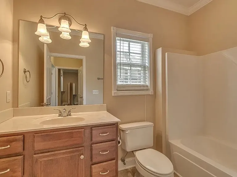2208 Stanford Ct — Photo 15