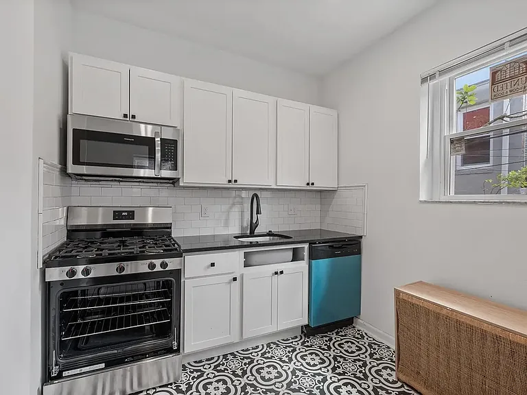 922 Snyder Ave — Photo 13