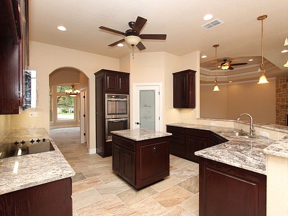 5th image of 152 Rosewood Dr