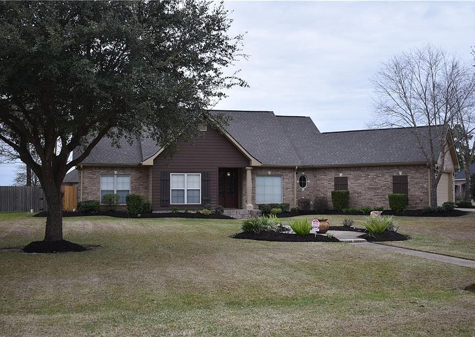 1st image of 1670 N Woodland Forrest Dr