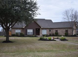 1670 N Woodland Forrest Dr, Lake charles, LA 70611