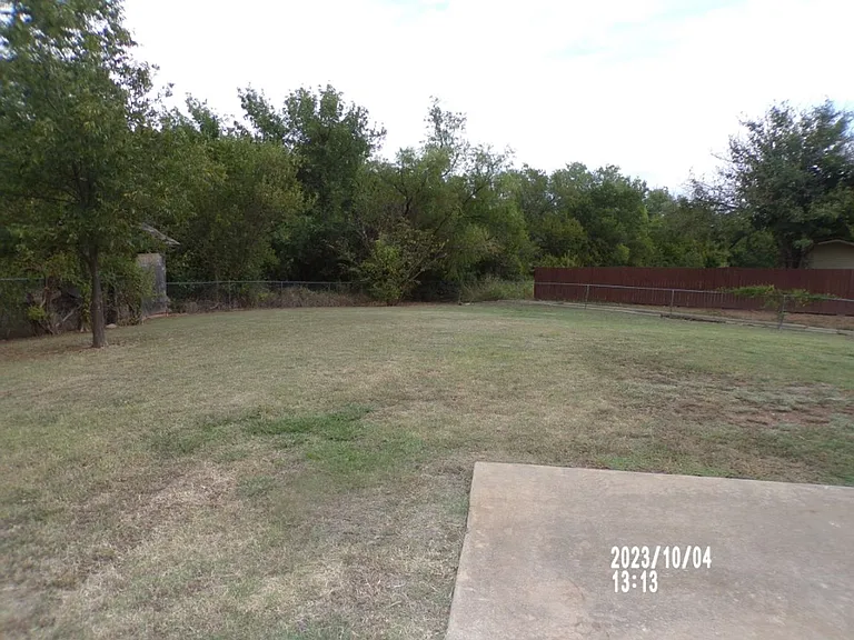 2408 NW Redwood Ln — Photo 18