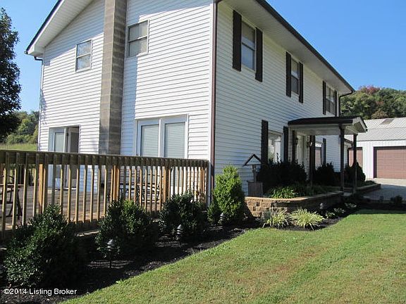 3rd image of 330 Colyer Ln
