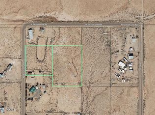 1901 Perkins Valley Rd, Holbrook, AZ 86025