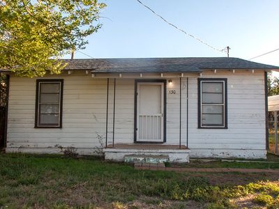 130 Concho St, Tye, TX, 79563