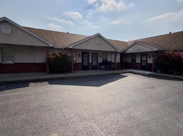 1819 Gracewoods Dr APT 6, Niles, OH 44446