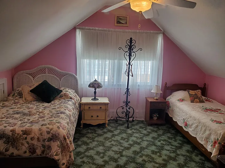 2nd floor bedroom