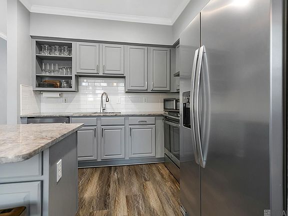 5th image of 2210 Christian St APT 35