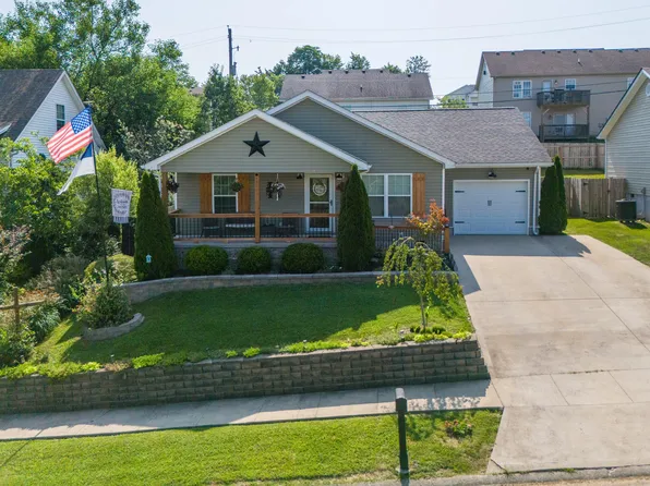 216 Connie Ln, Winchester, KY 40391