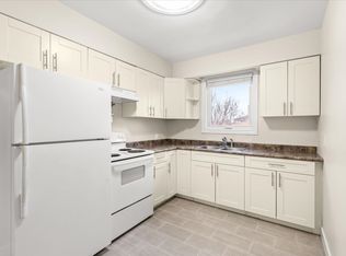 1074 Burrows Ave #2, Winnipeg, MB R2X0S1