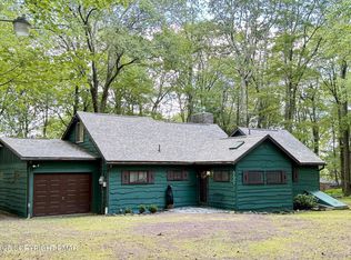 78 Crest Dr, Lake Harmony, PA 18624