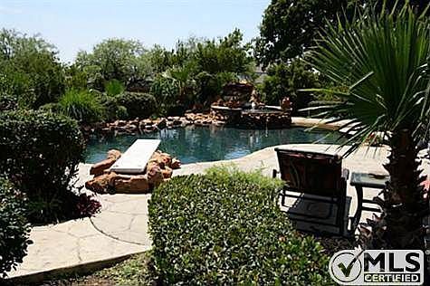 3rd image of 232 Harper Ct