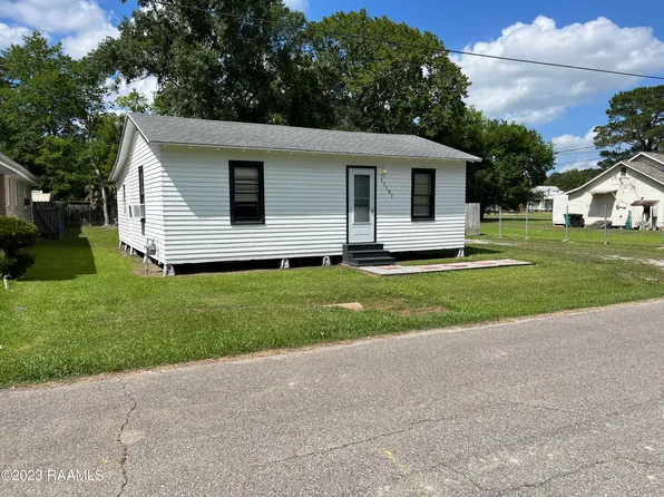 11107 Vine St, Abbeville, LA 70510