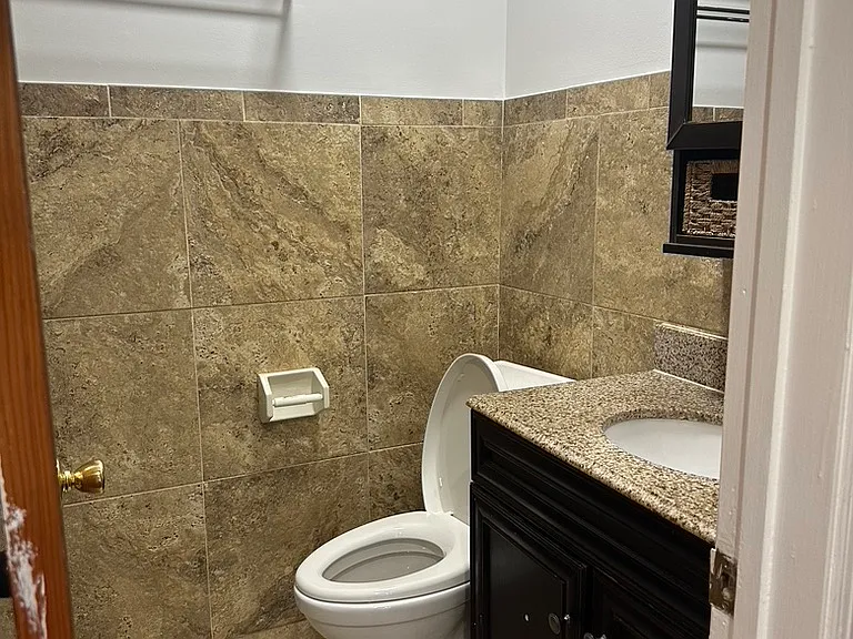 816 Edison Glen Ter — Photo 4