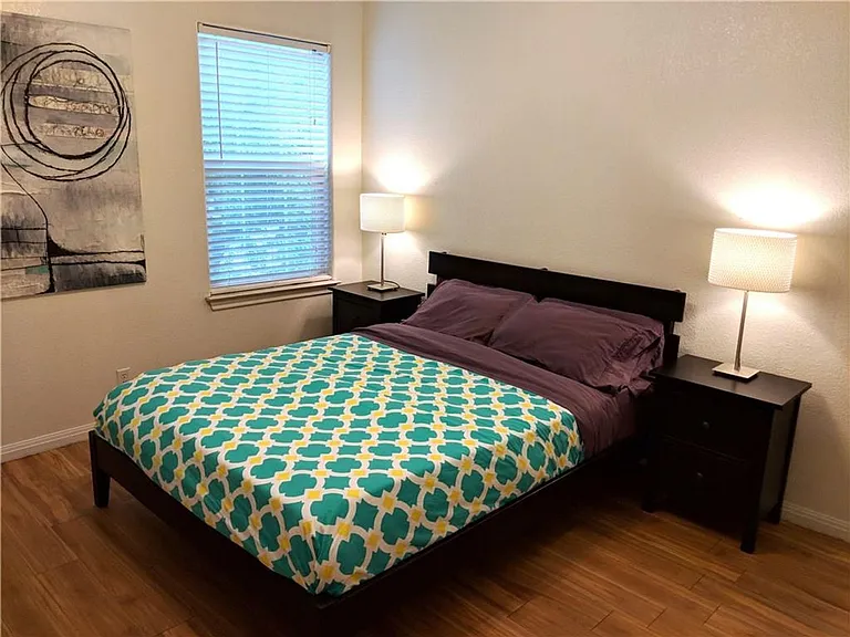5501 Duval St #B — Photo 4