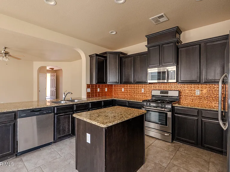 12485 Knightsbridge Dr — Photo 26