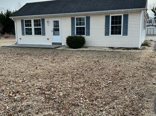 305 4th St, Crumpton, MD 21628