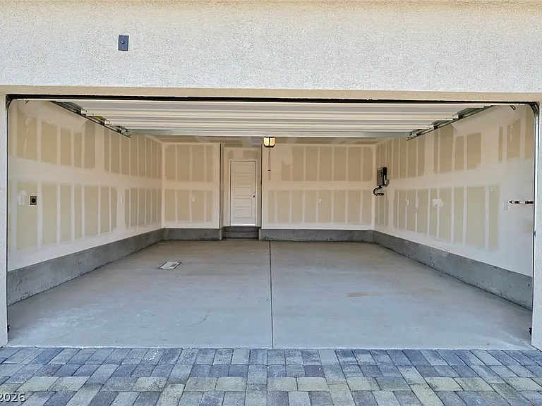 9859 Hidden Pass Ave — Photo 14