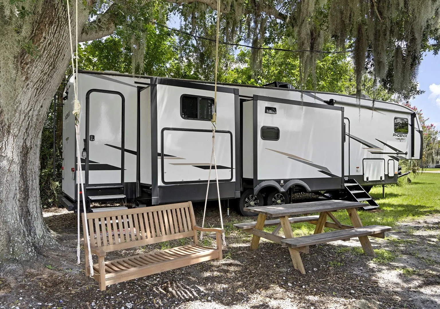 JRZ 305 Linden Dr Ellenton - 5th Wheel — Photo 3