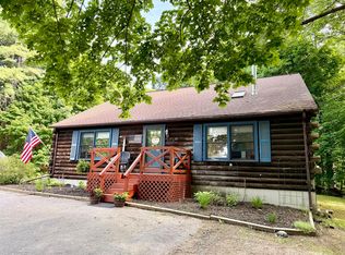83 Main St, Sandown, NH 03873
