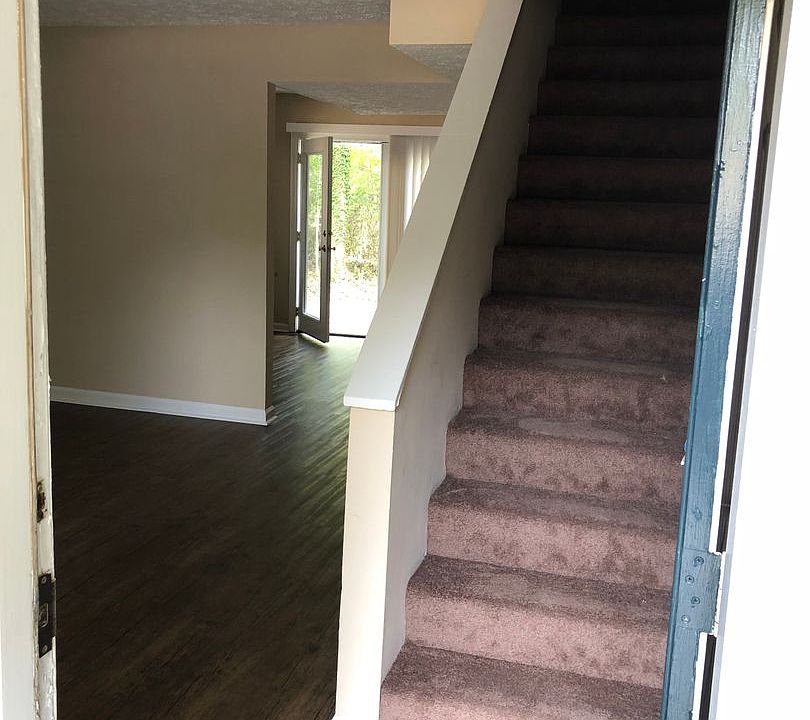 1st image of 4795 Chariot Dr