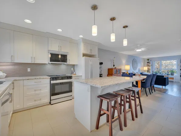 11234 105th St NW, Edmonton, AB T5G 2M5