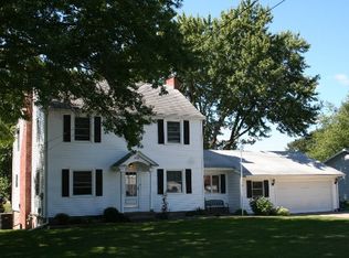 1311 W 53rd St, Davenport, IA 52806