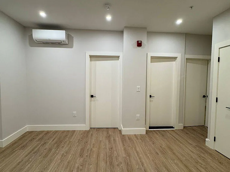 269 Martin Luther King Dr #4C — Photo 12