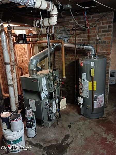 4th image of 1318 Alden Place #1318