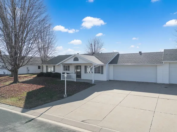 241 6th St SW, Pine Island, MN 55963