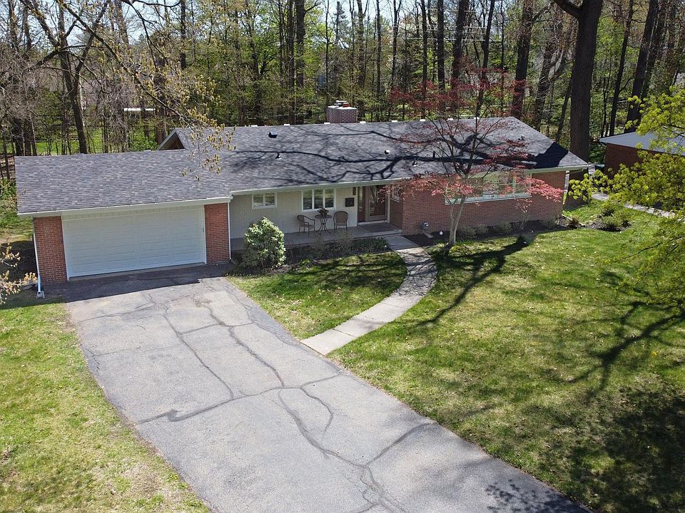 1st image of 23230 Cass Ave