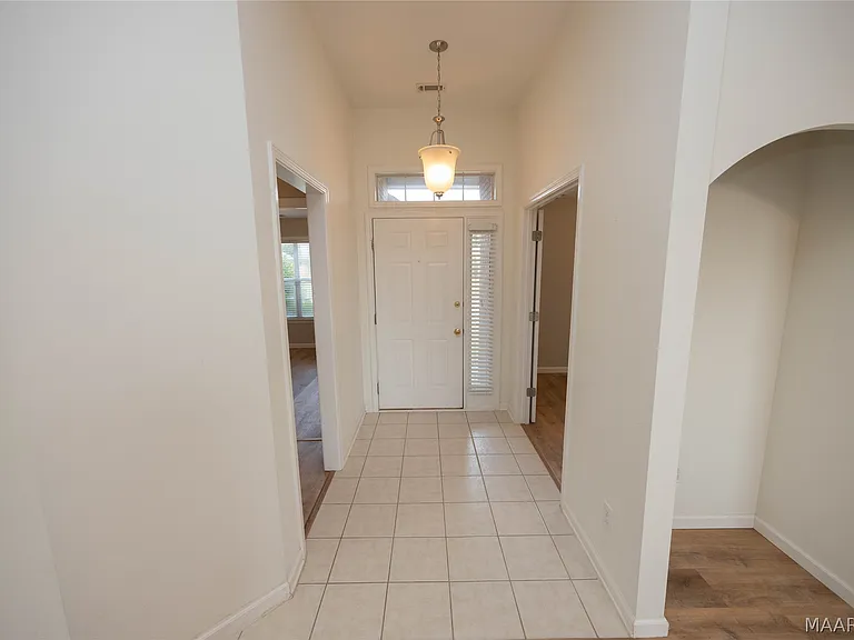 8824 Stoneridge Pl — Photo 3