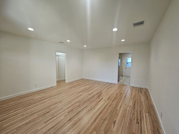 Living/Dining Area