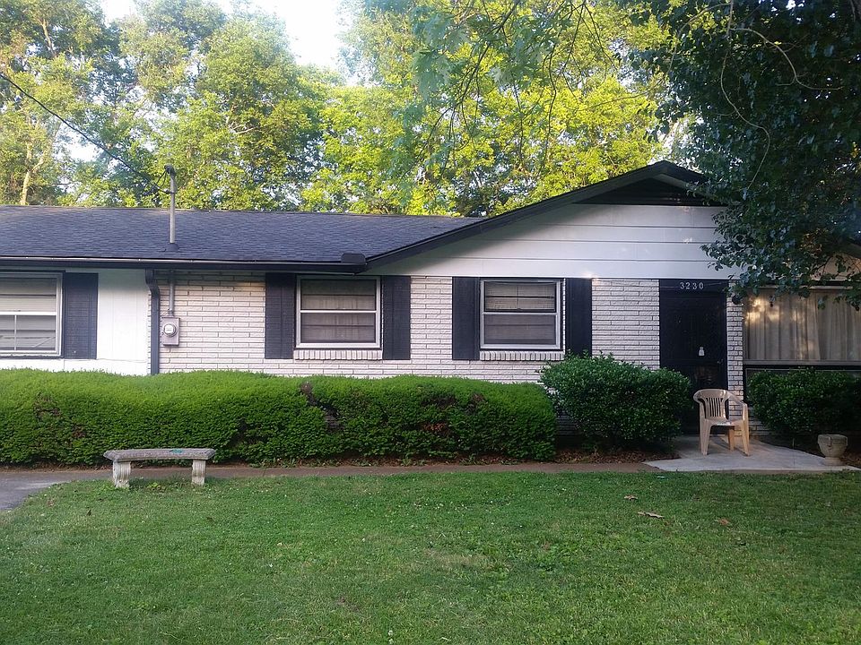 1st image of 3230 Moorewood Dr