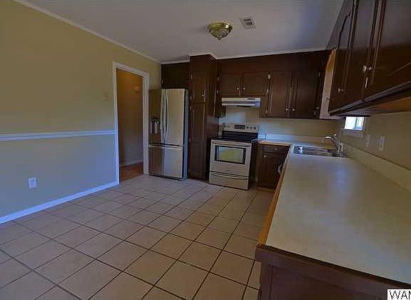 5th image of 876 2nd St NW
