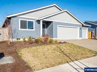 1469 Rita Dr, Woodburn, OR