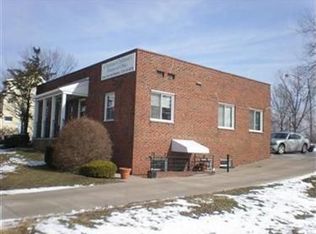 5251 Lee Rd, Maple Heights, OH 44137