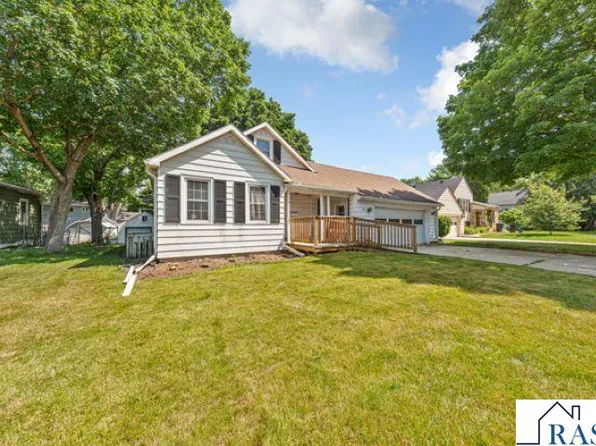 128 Rose St, Mankato, MN 56001
