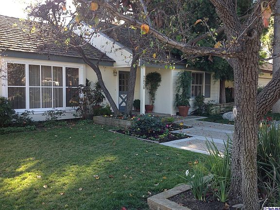 2nd image of 2838 Woodlawn Ave