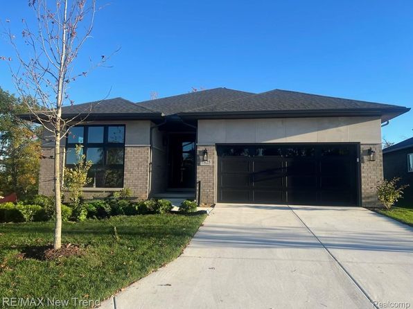 7825 Trailside Ct