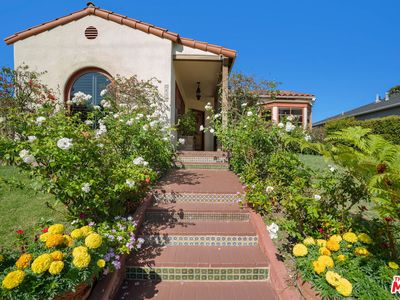 1913 Benecia Ave, Los Angeles, CA, 90025